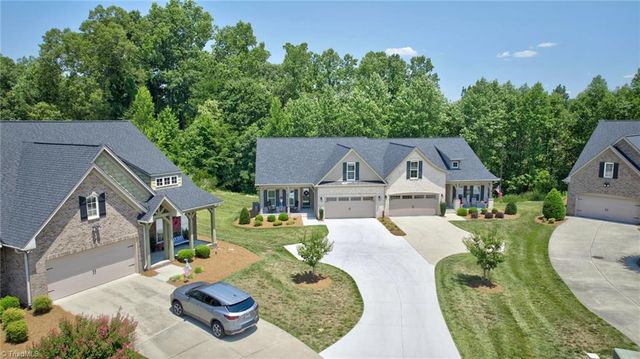 1201 Plantation Village Drive, Clemmons, NC 27012