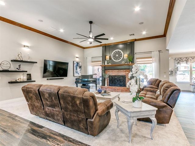 1431 Townsend Glen, Blanchard, OK 73010