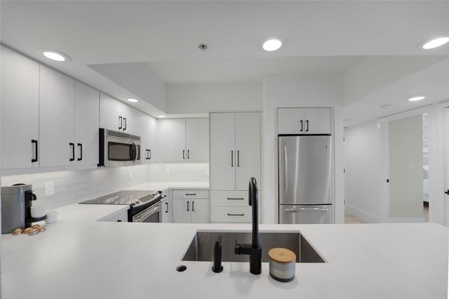 110 N Federal Highway 715, Fort Lauderdale, FL 33301