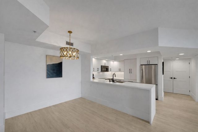 110 N Federal Highway 715, Fort Lauderdale, FL 33301