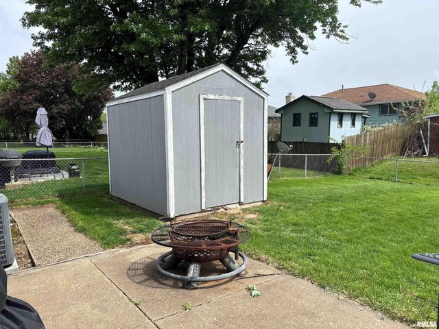 5732 W COLT Drive, Peoria, IL 61607