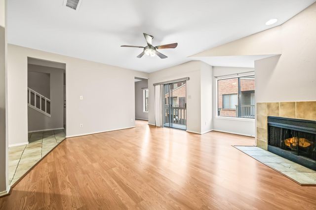 2023 Gentryside Drive 204, Houston, TX 77077