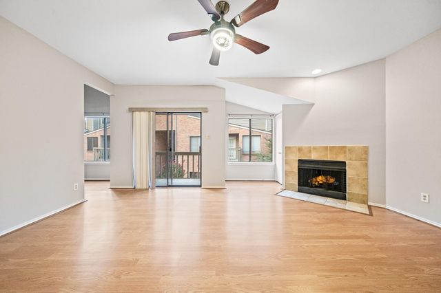 2023 Gentryside Drive 204, Houston, TX 77077