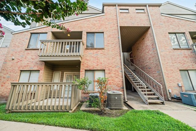 2023 Gentryside Drive 204, Houston, TX 77077