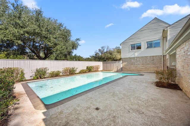 15742 Walkwood Drive, Houston, TX 77079