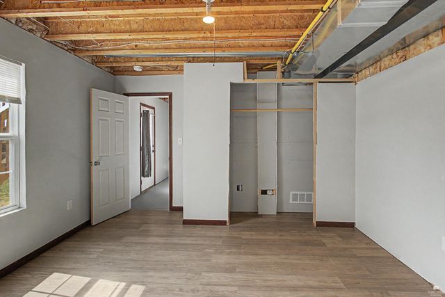 3111 Oakwood Drive, Junction City, KS 66441