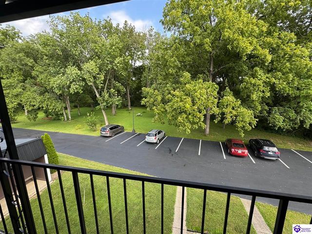 107 Freeman Green Drive, Elizabethtown, KY 42701