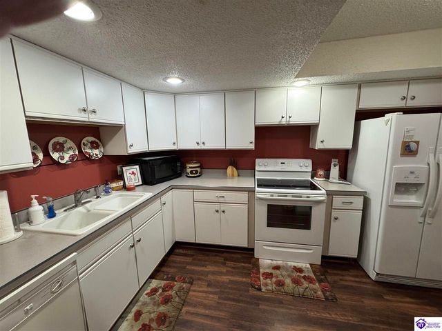 107 Freeman Green Drive, Elizabethtown, KY 42701
