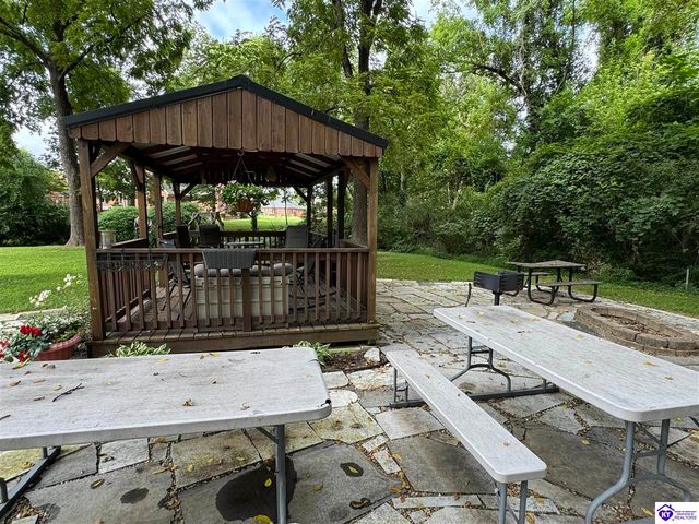 107 Freeman Green Drive, Elizabethtown, KY 42701