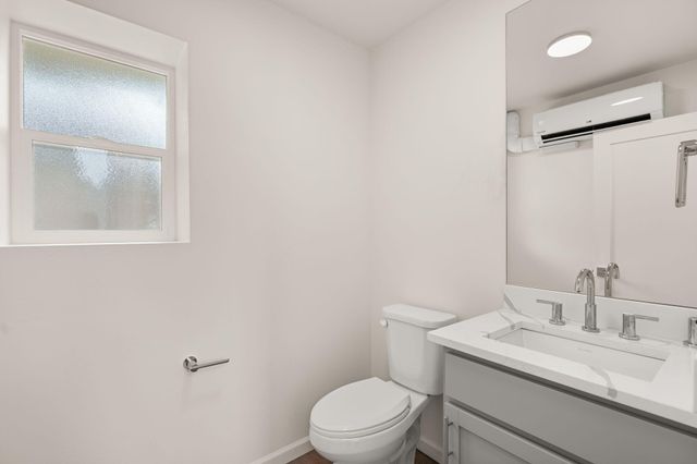 233 Stover Avenue SW, Albuquerque, NM 87102