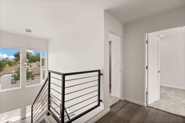 233 Stover Avenue SW, Albuquerque, NM 87102