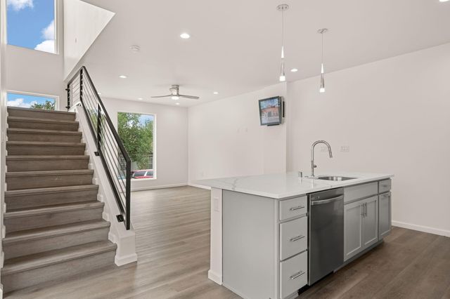 233 Stover Avenue SW, Albuquerque, NM 87102