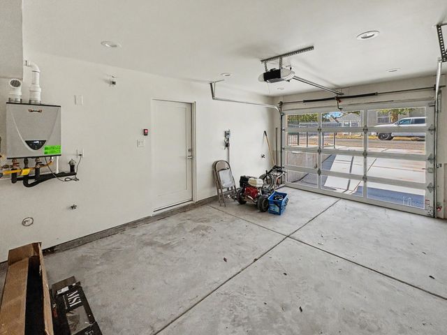 233 Stover Avenue SW, Albuquerque, NM 87102