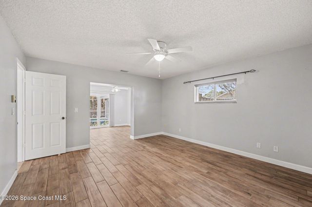 742 Penguin Avenue NE, Palm Bay, FL 32907