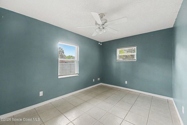 742 Penguin Avenue NE, Palm Bay, FL 32907