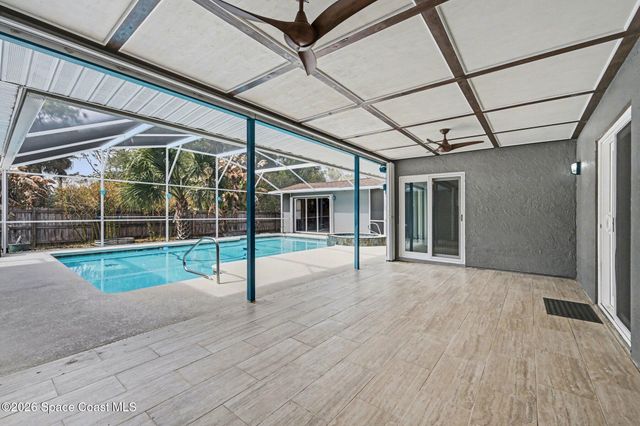 742 Penguin Avenue NE, Palm Bay, FL 32907