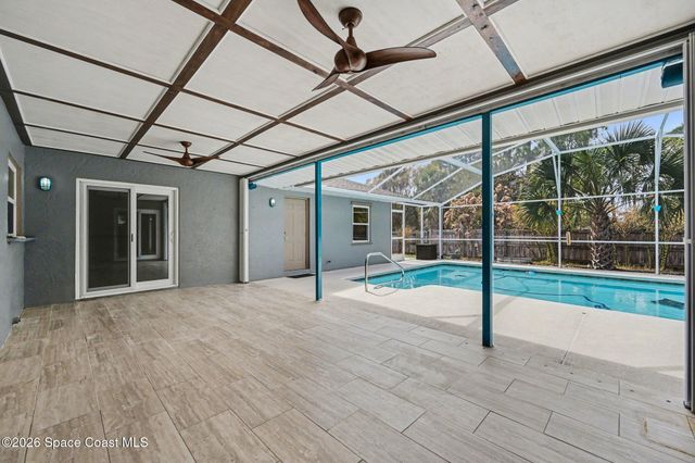 742 Penguin Avenue NE, Palm Bay, FL 32907