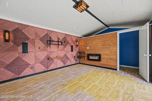 742 Penguin Avenue NE, Palm Bay, FL 32907