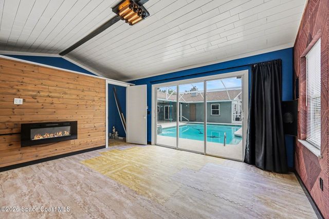 742 Penguin Avenue NE, Palm Bay, FL 32907