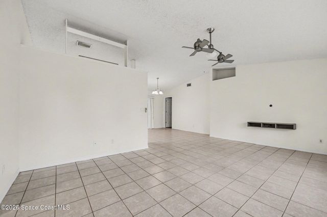 742 Penguin Avenue NE, Palm Bay, FL 32907