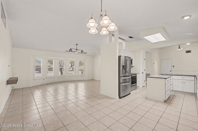 742 Penguin Avenue NE, Palm Bay, FL 32907