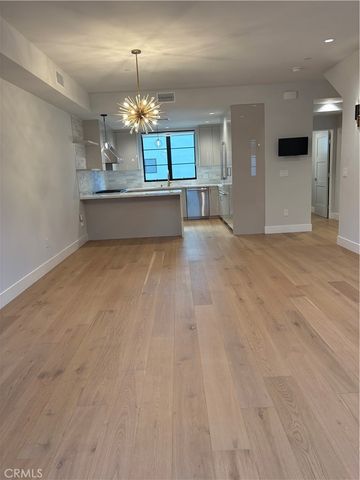 10612 W Kareen Court, North Hollywood, CA 91602