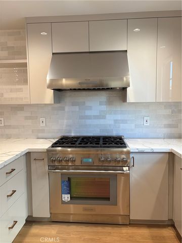 10612 W Kareen Court, North Hollywood, CA 91602