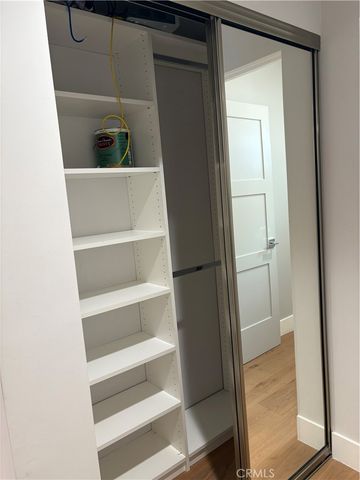 10612 W Kareen Court, North Hollywood, CA 91602