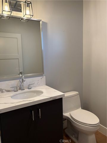 10612 W Kareen Court, North Hollywood, CA 91602