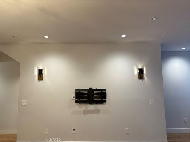 10612 W Kareen Court, North Hollywood, CA 91602