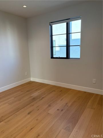 10612 W Kareen Court, North Hollywood, CA 91602