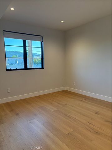 10612 W Kareen Court, North Hollywood, CA 91602