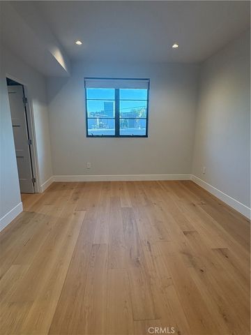 10612 W Kareen Court, North Hollywood, CA 91602