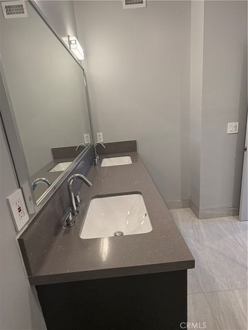 10612 W Kareen Court, North Hollywood, CA 91602