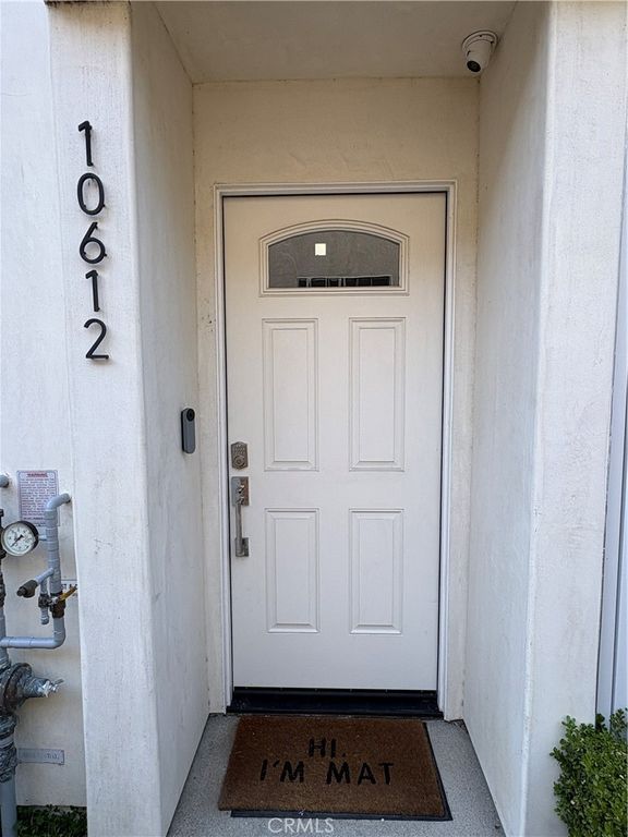 10612 W Kareen Court, North Hollywood, CA 91602