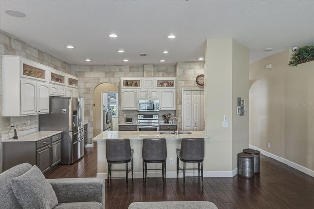 1035 LEGENDS PASS DRIVE, Valrico, FL 33594