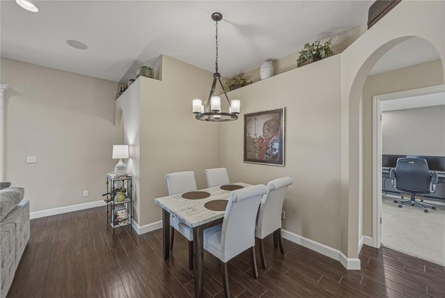 1035 LEGENDS PASS DRIVE, Valrico, FL 33594