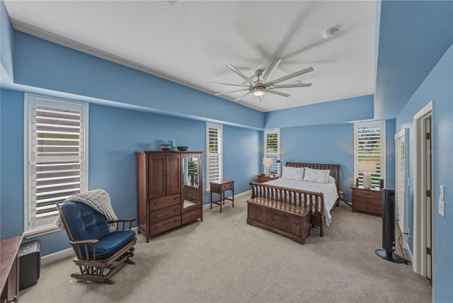 1035 LEGENDS PASS DRIVE, Valrico, FL 33594