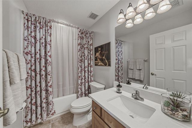 1035 LEGENDS PASS DRIVE, Valrico, FL 33594