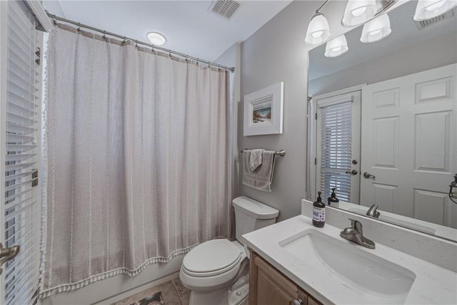 1035 LEGENDS PASS DRIVE, Valrico, FL 33594