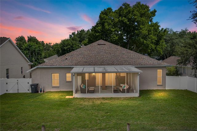 1035 LEGENDS PASS DRIVE, Valrico, FL 33594