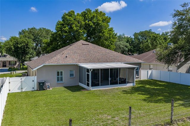 1035 LEGENDS PASS DRIVE, Valrico, FL 33594