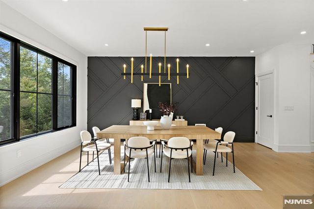 36 Hampshire Hill Road, Upper Saddle River, NJ 07458