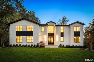 36 Hampshire Hill Road, Upper Saddle River, NJ 07458