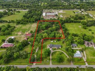 14901 W 1st Street, Santa Fe, TX 77517