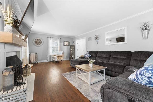 720 Knoll Street SE, North Canton, OH 44709