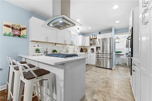 720 Knoll Street SE, North Canton, OH 44709