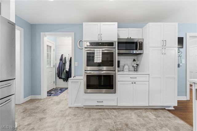 720 Knoll Street SE, North Canton, OH 44709