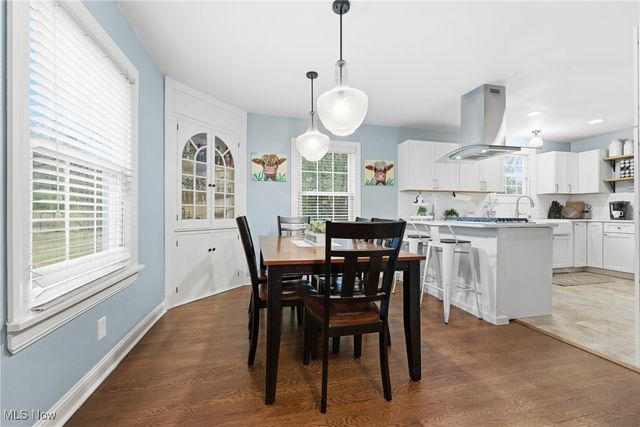 720 Knoll Street SE, North Canton, OH 44709