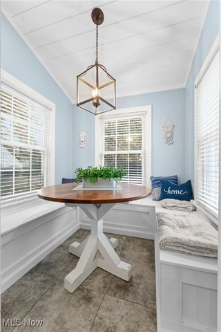 720 Knoll Street SE, North Canton, OH 44709